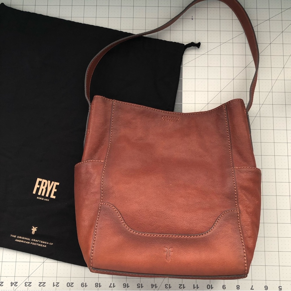 NWT Frye Side Pocket Hobo Bag